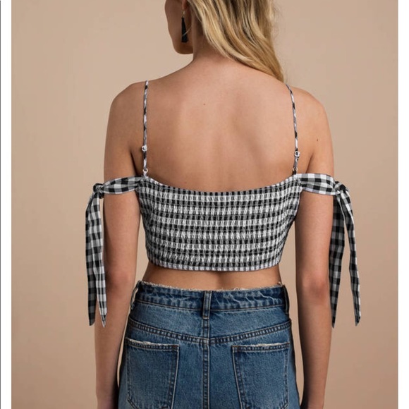 Gingham Crop Sleeve Tie Top - Picture 3 of 4